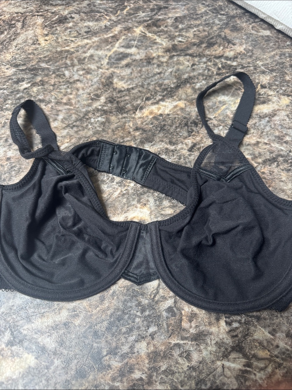 Wacoal Black Underwire bra preowned 36c